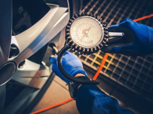 Jakie ciśnienie w oponach 195/65 R15? Uniknij niebezpieczeństw na drodze Jakie ciśnienie w oponach 195/65 R15? Uniknij niebezpieczeństw na drodze