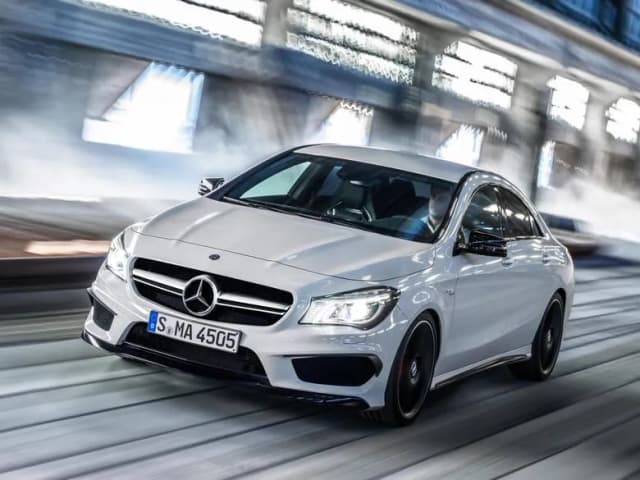 Mercedes CLA 45 AMG - szczegółowe specyfikacje i porównania modeli Mercedes CLA 45 AMG - szczegółowe specyfikacje i porównania modeli