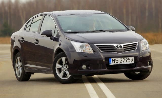 Toyota Avensis jaki silnik wybrać, aby uniknąć kosztownych awarii Toyota Avensis jaki silnik wybrać, aby uniknąć kosztownych awarii