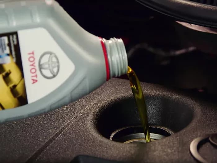 Jaki olej do Toyoty Avensis 2.0 D4D T25? Oto najważniejsze informacje Jaki olej do Toyoty Avensis 2.0 D4D T25? Oto najważniejsze informacje